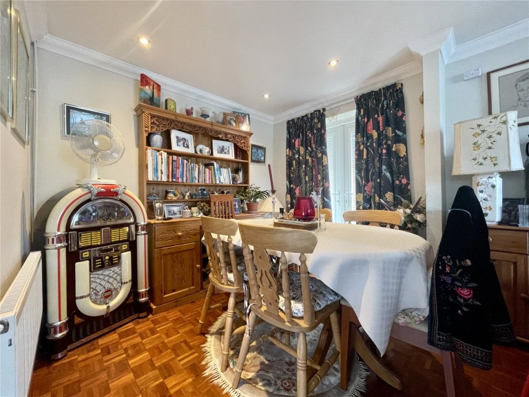 Images for Mountbatten Close, Christchurch