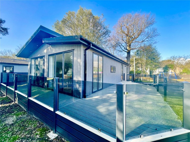 View Full Details for Avon Beach, Mudeford, Christchurch