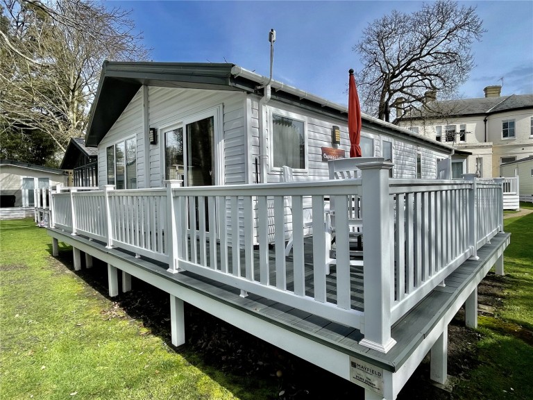 View Full Details for Avon Beach, Mudeford, Christchurch