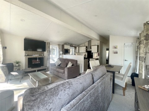 Click the photo for more details of Avon Beach, Mudeford, Christchurch