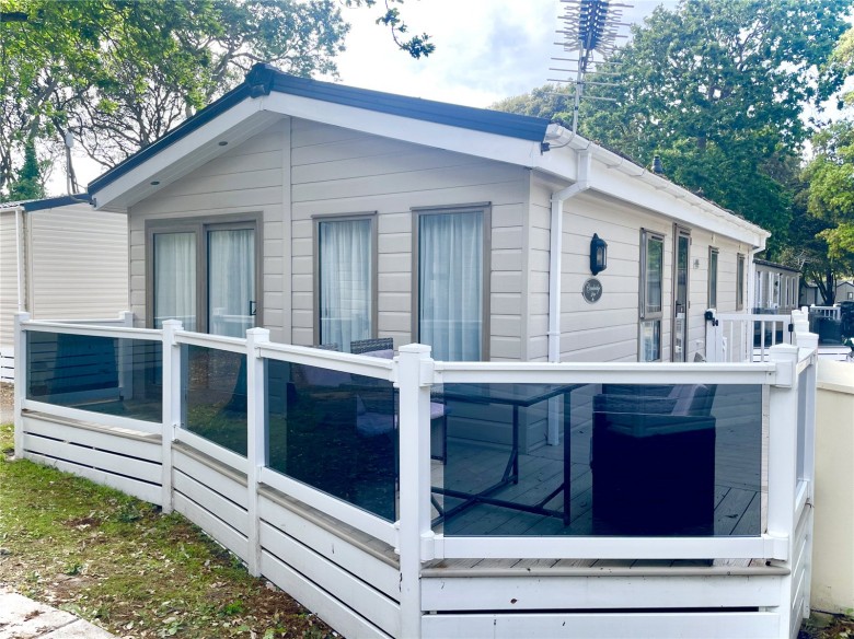 Click the photo for more details of Mudeford, Christchurch, Dorset