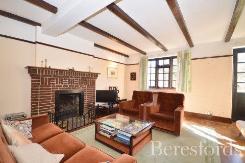 Click the photo for more details of Gidea Park