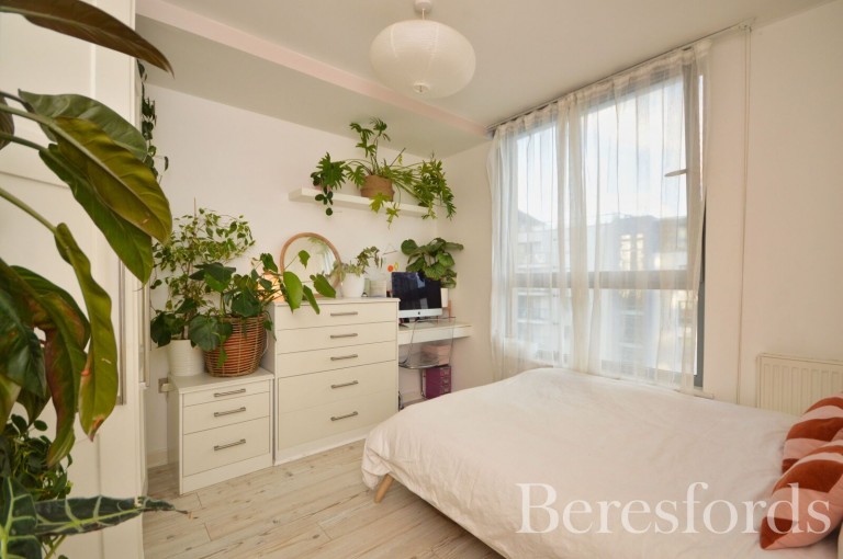 Images for Dolphin Approach, Romford