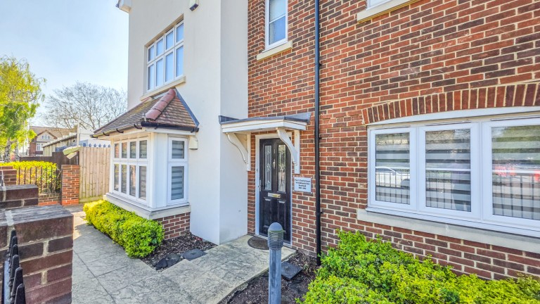 Images for Oaklands Avenue, 1A Oaklands Avenue, Romford