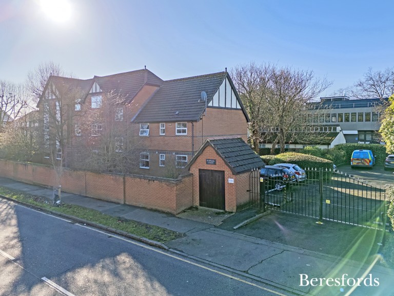 Images for Pettits Lane, Romford