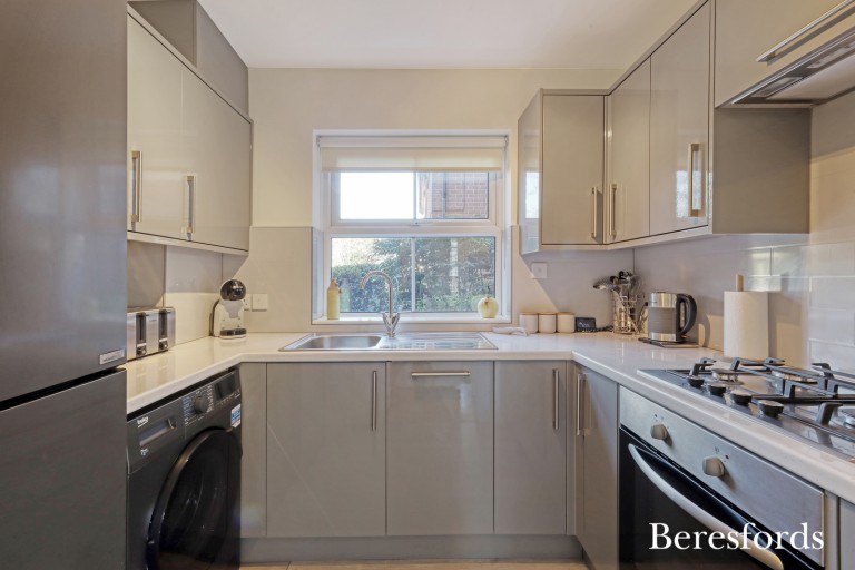 Images for Pettits Lane, Romford