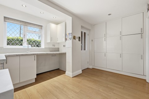 Click the photo for more details of Mountnessing, Brentwood, Essex