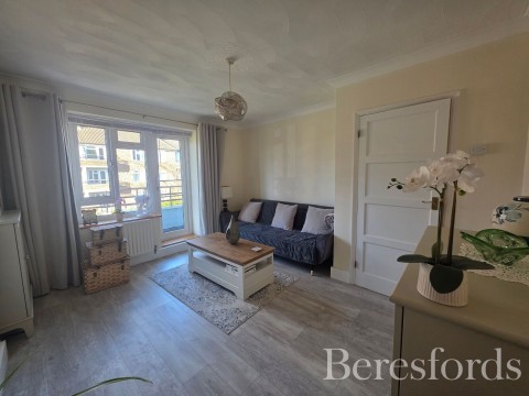 Click the photo for more details of Kingsbridge Road, Romford