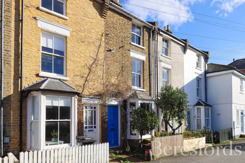 Click the photo for more details of Burnham-on-Crouch, Essex