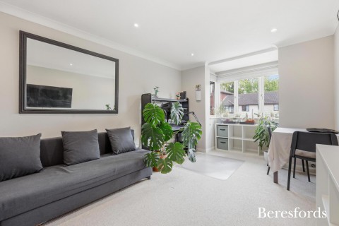 Click the photo for more details of Jutsums Lane, Romford