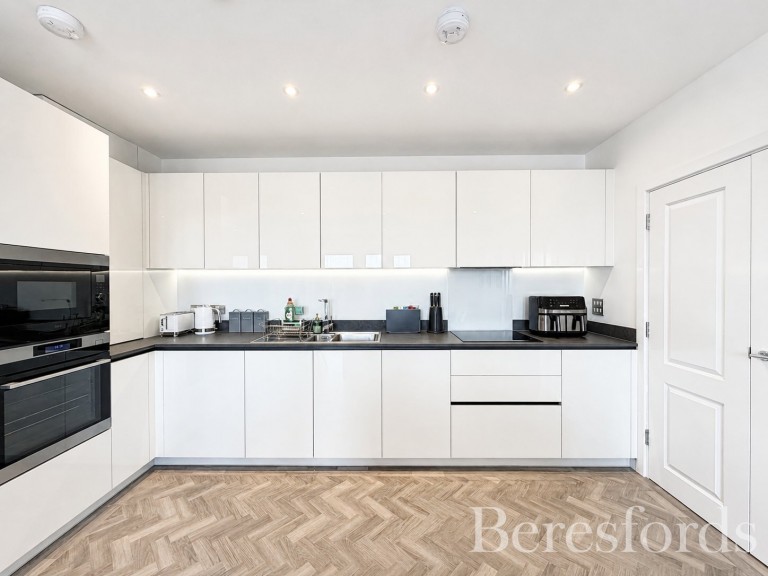 Images for Finlay Gardens, Hornchurch