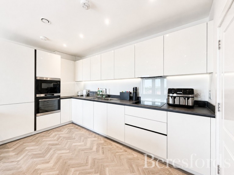 Images for Finlay Gardens, Hornchurch