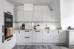Images for Jubilee Gardens, Weybridge, Surrey