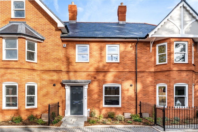 Click the photo for more details of Eleanor Place, Farnham, GU9