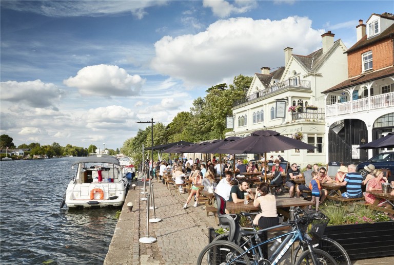 Images for Jubilee Gardens, Weybridge, Surrey