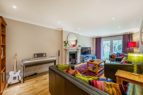 Click the photo for more details of Bray Road, Guildford, GU2