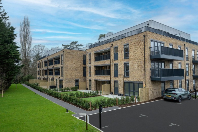 Click the photo for more details of Littleworth Road, 2 Littleworth Road, Esher