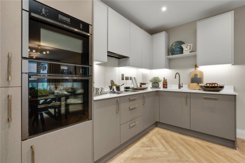 Click the photo for more details of Littleworth Road, 2 Littleworth Road, Esher