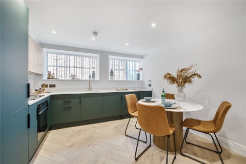 Click the photo for more details of West Street, Farnham, Surrey