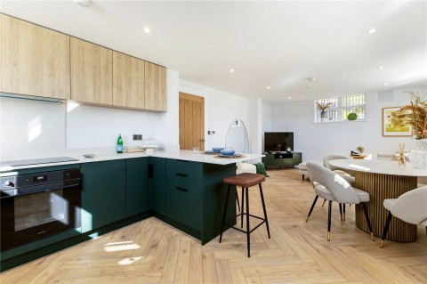 Click the photo for more details of West Street, Farnham, Surrey