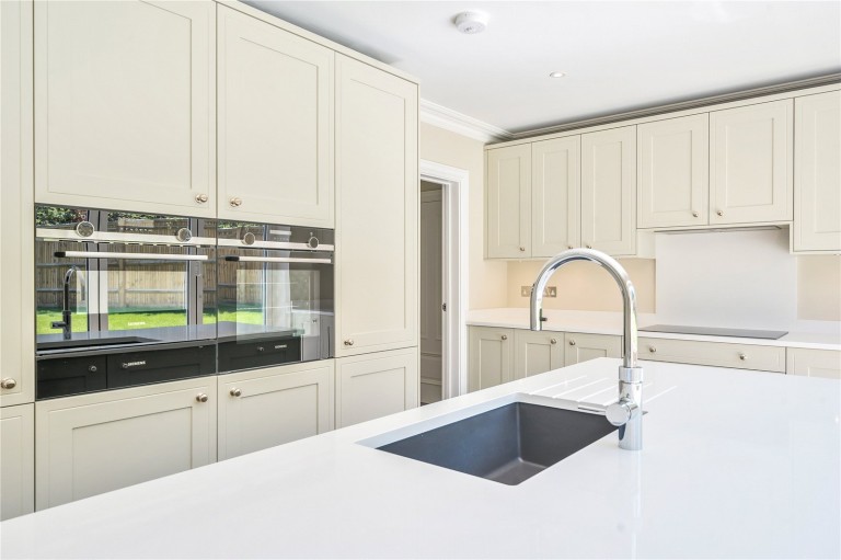Images for Orchard Walls, Effingham, Surrey
