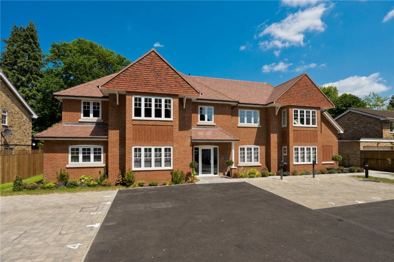 Click the photo for more details of Queens Road, Weybridge, Surrey