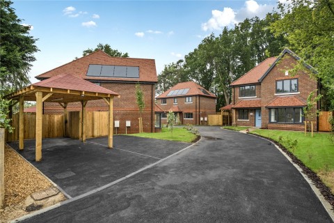 Click the photo for more details of Gadbridge Lane, Ewhurst, Cranleigh