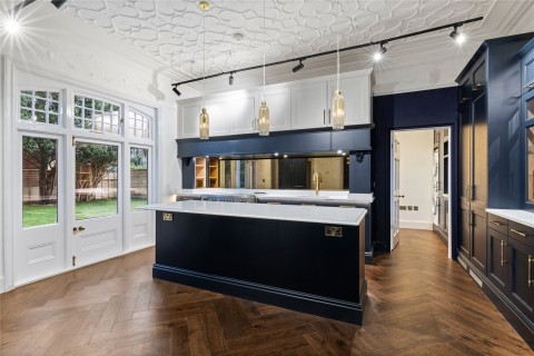 Click the photo for more details of Beauchamp Road, East Molesey, Surrey