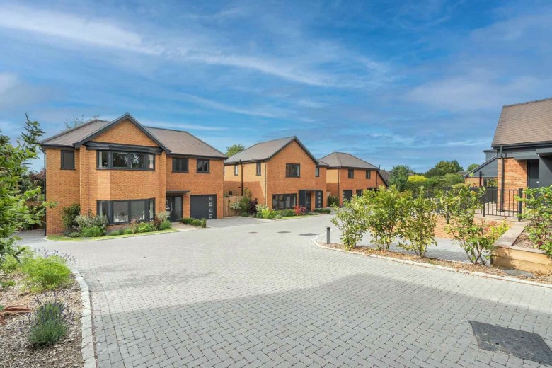 Click the photo for more details of Leatherhead Road, Great Bookham, Surrey