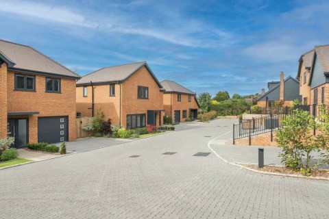 Click the photo for more details of Leatherhead Road, Great Bookham, Surrey
