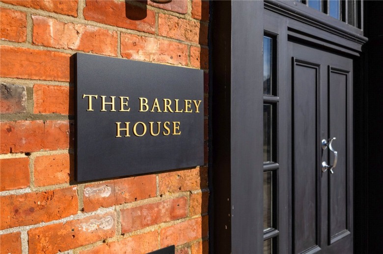 Click the photo for more details of The Courtyard, Farnham, Surrey