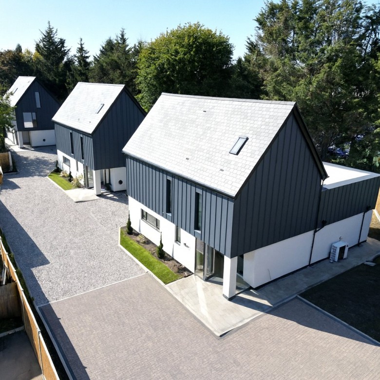 Click the photo for more details of Kingfield Green, Woking
