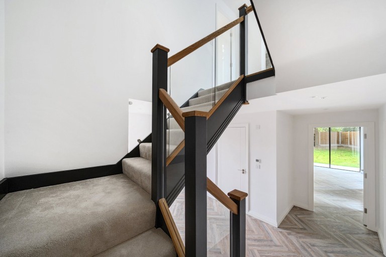 Images for Kingfield Green, Woking