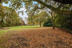 Images for Kingfield Green, Woking