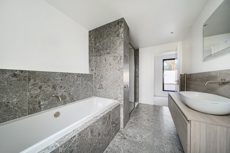 Images for Kingfield Green, Woking