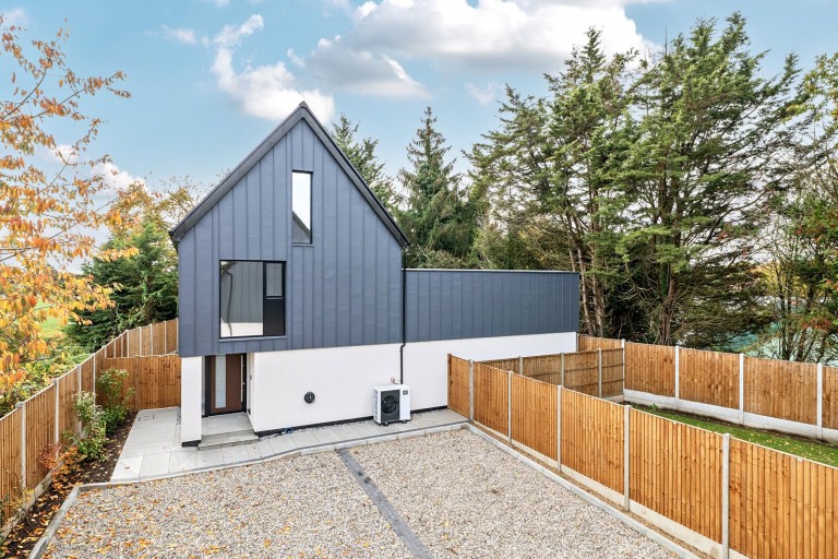 Images for Kingfield Green, Woking