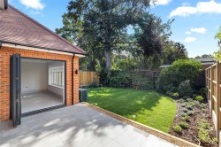 Images for Woodland Grove, Weybridge, Surrey