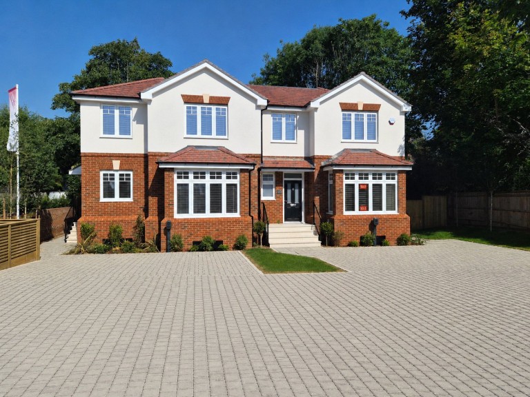 Images for Beverley Close, Weybridge