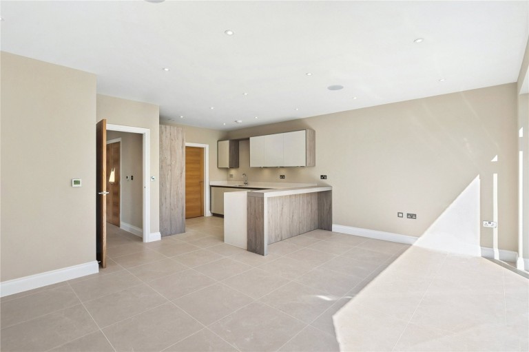 Images for Beverley Close, Weybridge