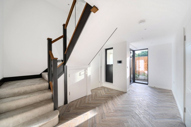 Images for Kingfield Green, Woking