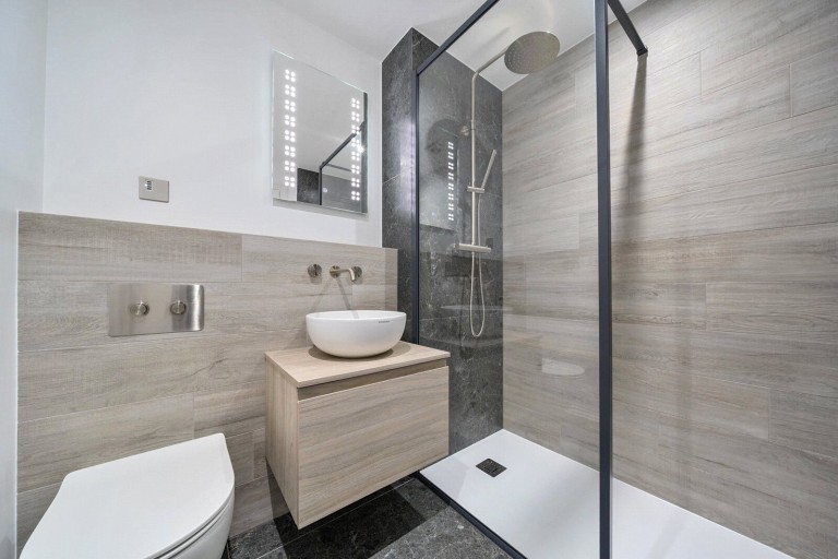 Images for Kingfield Green, Woking