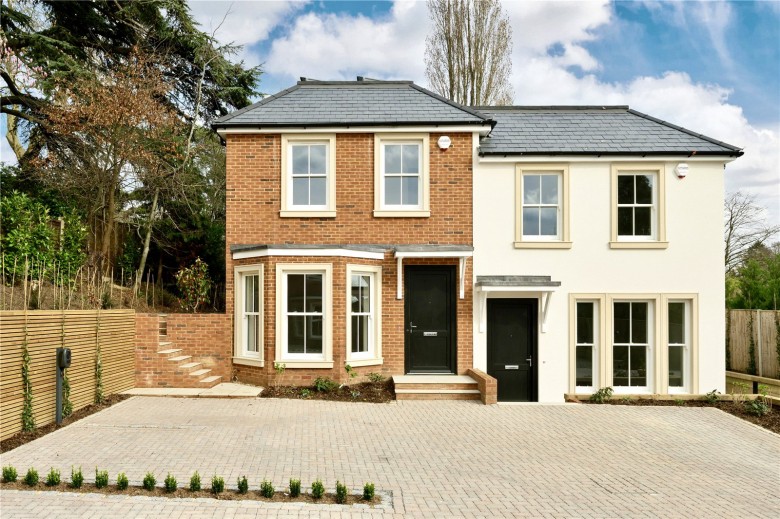 Click the photo for more details of Twinoaks, Cobham, Surrey