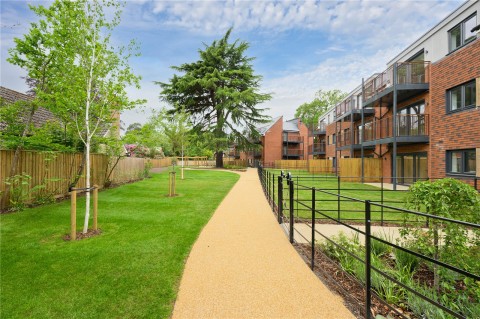 Click the photo for more details of Shores Road, Horsell