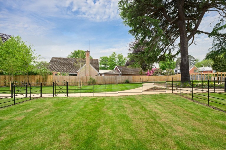 Images for Shores Road, Horsell