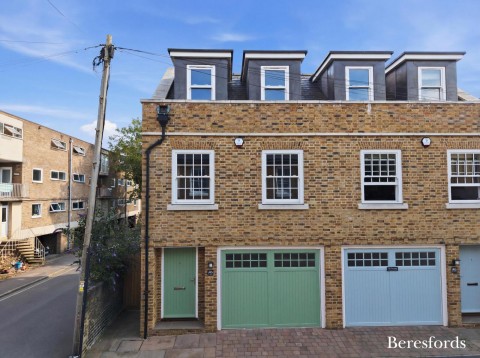 Click the photo for more details of Chelmsford, Essex
