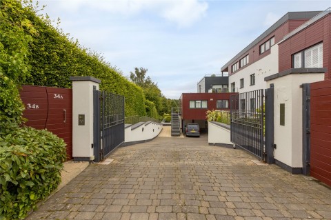Click the photo for more details of Barnton, Edinburgh