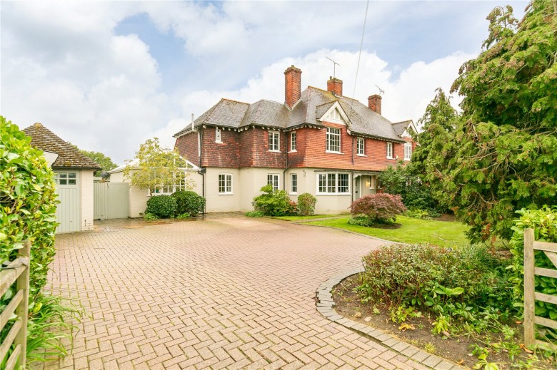 Click the photo for more details of Woodlands Lane, Stoke D'Abernon, Cobham, KT11
