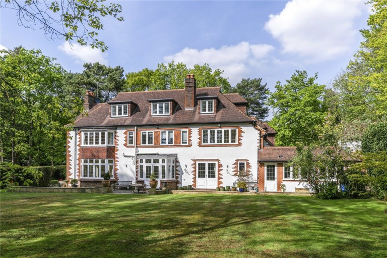 View Full Details for Cavendish Road, St George's Hill, Weybridge, KT13