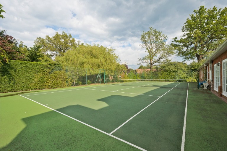 Images for East Road, St George's Hill, Surrey