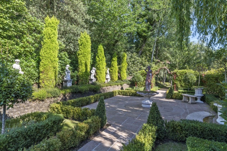 Images for Rodona Road, St George's Hill, Surrey